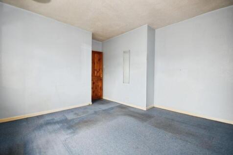 BEDROOM 2 02.jpg