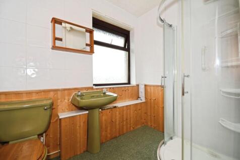 SHOWER ROOM.jpg