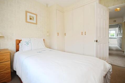 BEDROOM 2 03.jpg