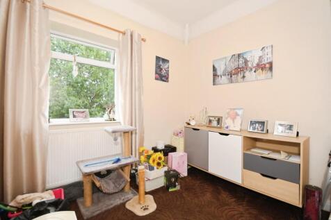BEDROOM 3 02.jpg