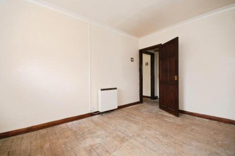 BEDROOM 2 02.jpg