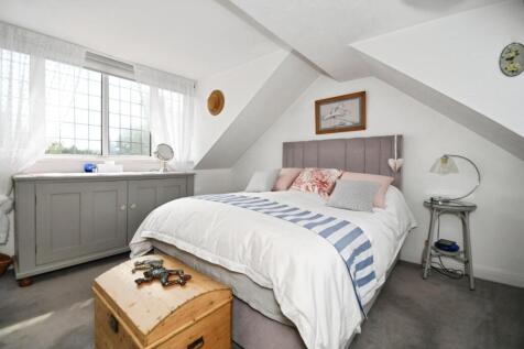 BEDROOM 2 02.jpg