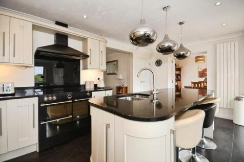 KITCHEN 03.jpg