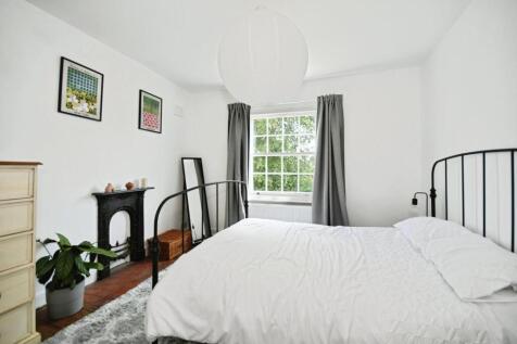 BEDROOM 3.jpg
