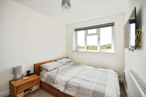 BEDROOM 2.jpg