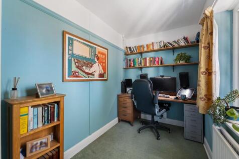 BEDROOM 3 02.jpg