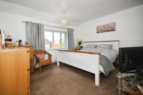 BEDROOM 1.jpg