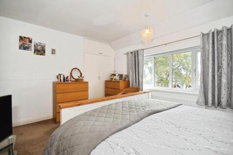BEDROOM 1 03.jpg
