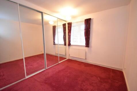 BEDROOM 1.JPG