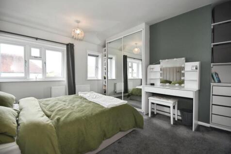 BEDROOM 1.jpg