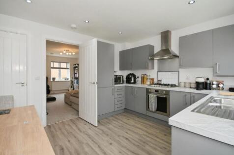 KITCHEN 02.jpg