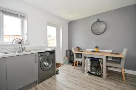 KITCHEN 03.jpg