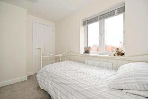 BEDROOM 2 02.jpg