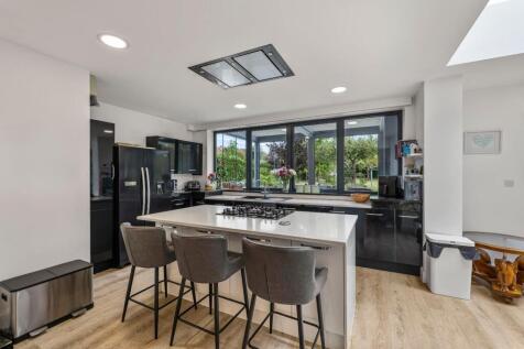KITCHEN 04.jpg