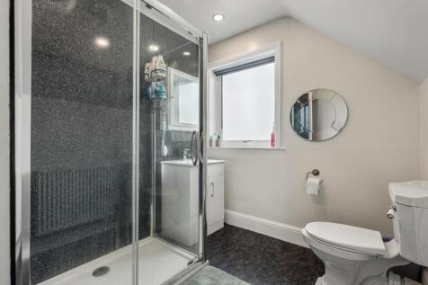 SF SHOWER ROOM.jpg