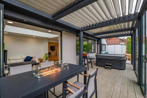 SUN ROOM.jpg