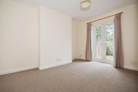 DINING ROOM.jpg