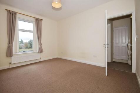 BEDROOM 1 02.jpg