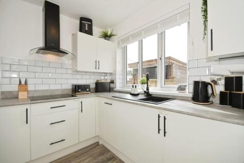 KITCHEN 04.jpg