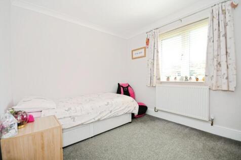 BED 3 01.jpg