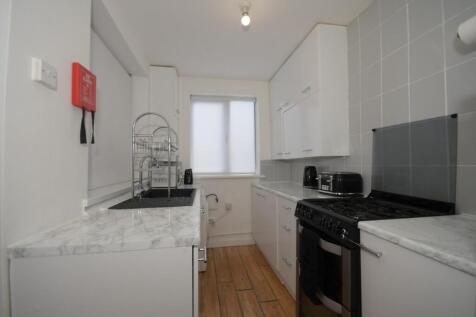 KITCHEN.JPG