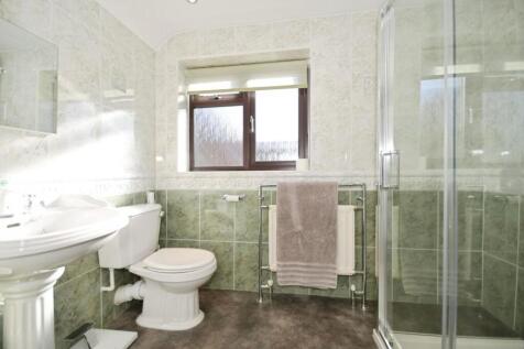 SHOWER ROOM.jpg