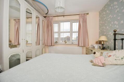 BEDROOM 3 02.jpg