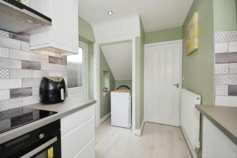 KITCHEN 03.jpg