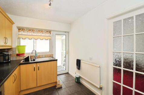 KITCHEN 02.jpg