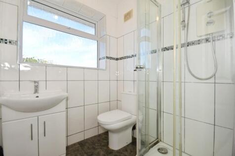 SHOWER ROOM.jpg