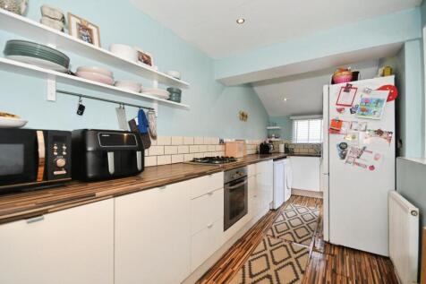 KITCHEN.jpg