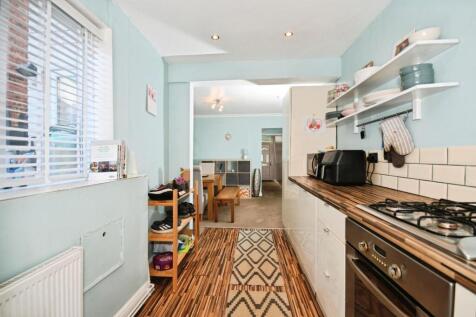 KITCHEN 03.jpg