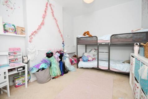 BEDROOM 2 02.jpg