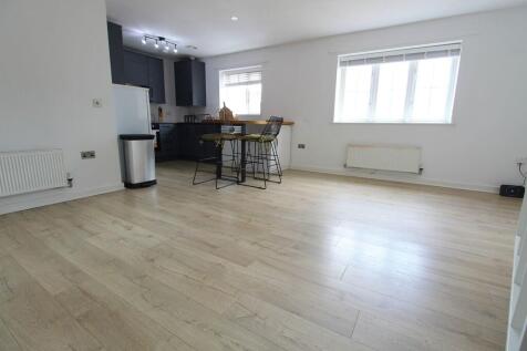 living area 2