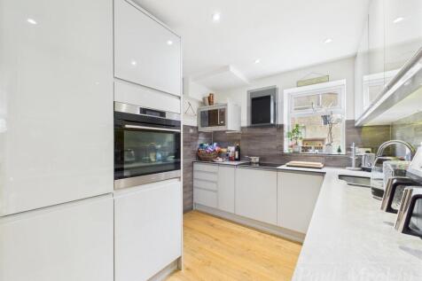 Kitchen/ Breakfast Room