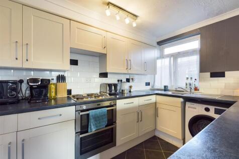 Kitchen / Living Area
