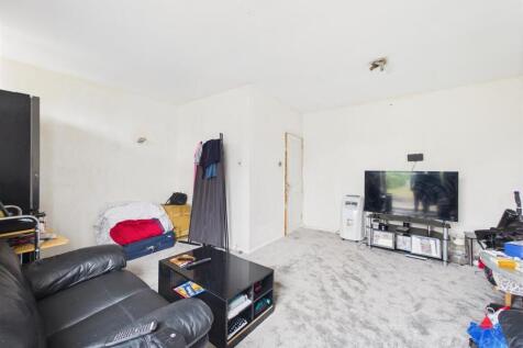 CAM01758G0-PR0356-STILL003.jpg