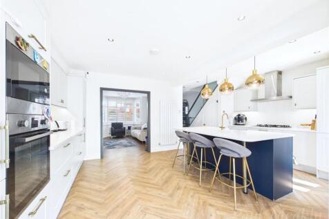 KItchen/ DIning Room