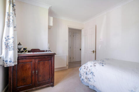 1354929-3-68c94c6...