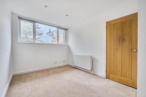 1371760-8-68f8f51...