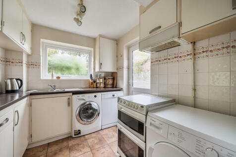 1369886-7-68f8a7d...