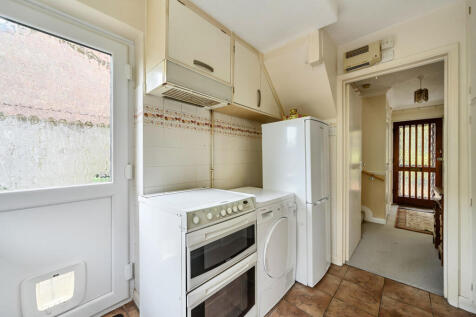 1369886-8-68f8a7e...