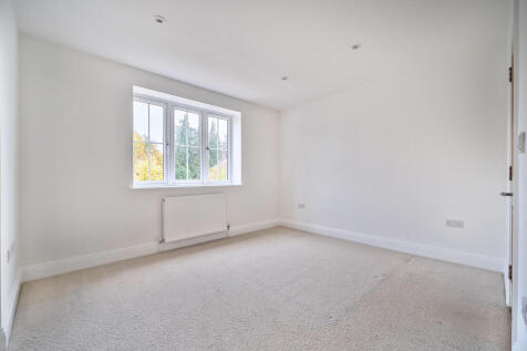 1372384-5-68f9050...