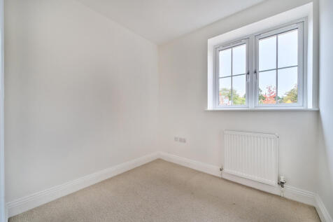 1372384-2-68f9043...