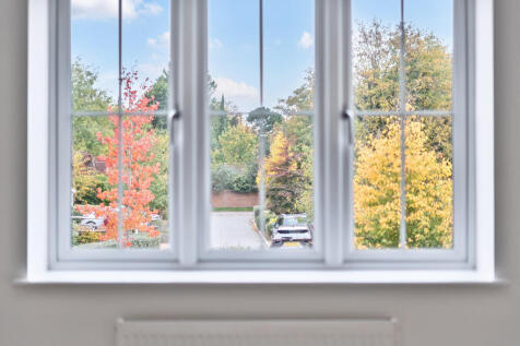 1372384-11-68f906...