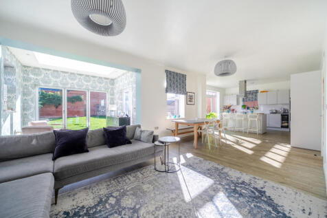 1370770-7-68fb5d3...