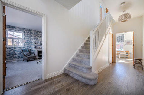 1370770-8-68fb5d4...