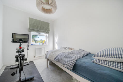 1370770-11-68fb5e...