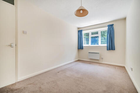 1310877-8-684c1bd...