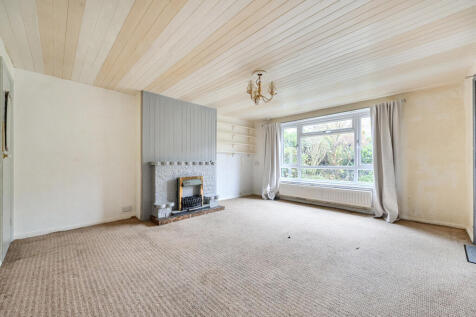 1383752-3-692d9bf...